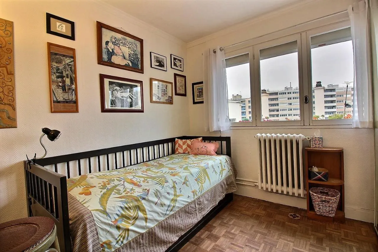 213367 - Appartement 6 personnes à Paris 0*,